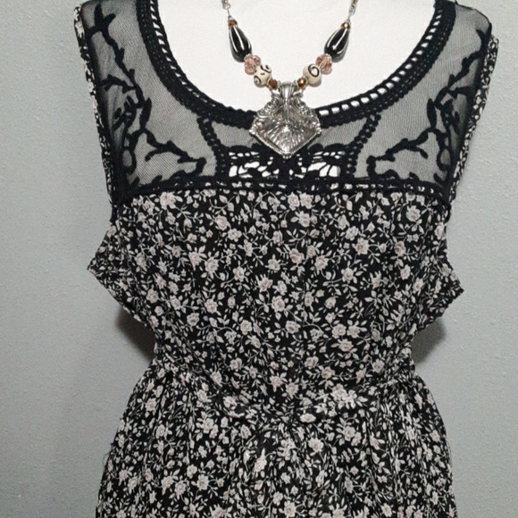 Clothing Obsessed Company Dress Curvy Fit - Picture 2 of 12